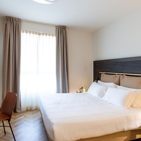 Hatelier Garda Home by Enjoy Garda Hotel Peschiera del Garda Dış mekan fotoğraf