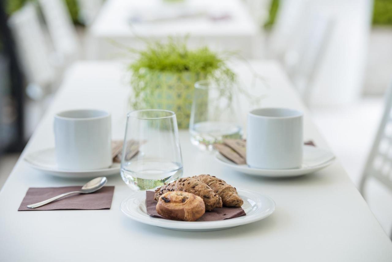 Hatelier Garda Home by Enjoy Garda Hotel Peschiera del Garda Dış mekan fotoğraf